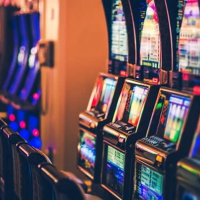 Playing slots safely online – How to spot rogue casinos?